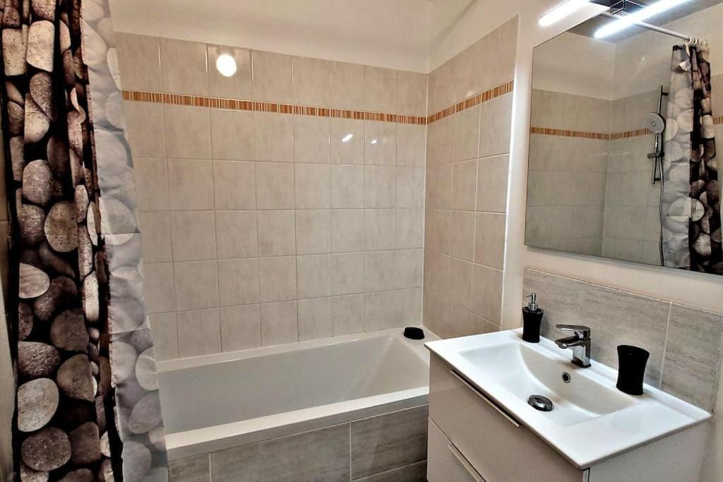 Logement Entier : Appartement Montévrain Exteriör bild